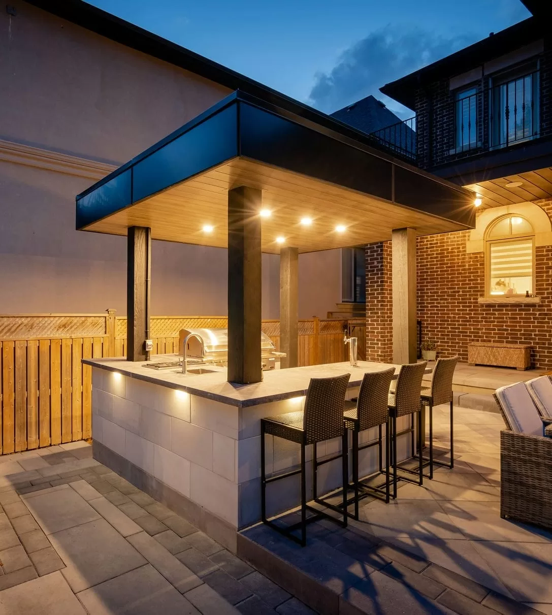 outdoor-kitchen-landscape-bar