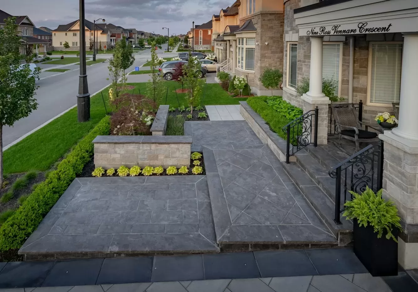 front hard hardscaping project with beautiful entry way 2